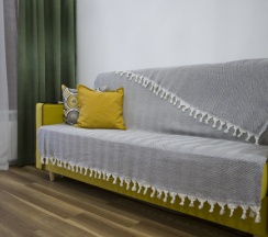 Loft Lux Red с балконом (1 двуспальная кровать + 1 большой диван) 2+3 человека в Loft&Home Apartments