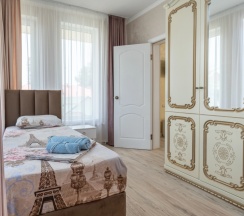 Апартаменты с балконом в Гостевой дом