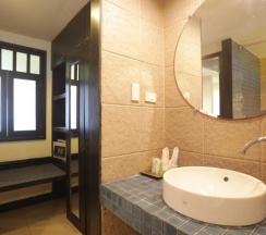 Люкс Superior с видом на бассейн в Woraburi Phuket Resort & Spa