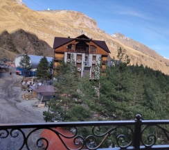 Номер Superior с балконом и с видом на горы в Эльбер