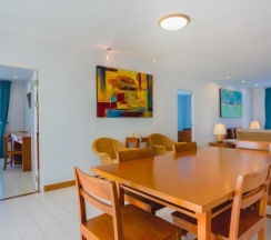 Residence с 2 комнатами с видом на сад в Waterfront Suites Phuket by Centara