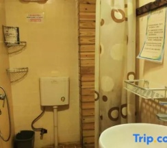 Кровать в общем номере (женский номер) в Up In The Air Youth Hostel