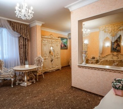 Королевский Люкс в Чеботарёвъ