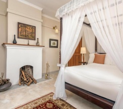 Двухместный номер Deluxe двуспальная кровать в Jetwing Warwick Gardens, A Luxury Reserve