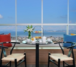Двухместный номер Grand Deluxe с балконом 2 отдельные кровати в Centre Point Prime Hotel Pattaya