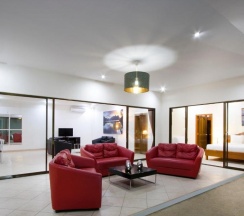 Вилла Superior с 2 комнатами с красивым видом из окна в Tortuga Villas Pattaya