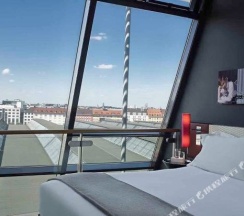 Двухместный полулюкс Duplex двуспальная кровать в Sofitel Munich Bayerpost