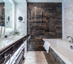 Улучшенный с кроватью «king-size» в Albora Boutique Hotel