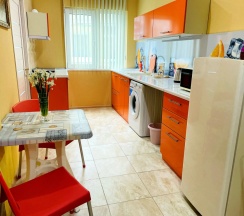 Четырёхместные апартаменты c 1 комнатой в Гуля