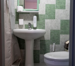 Трехместный стандарт в Акрополь