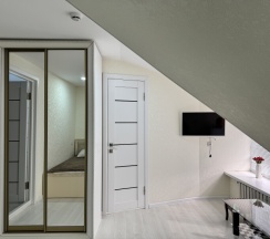 Комфорт Мансарда в Три Туза