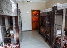 Общий номер. 10 гостей двуярусных кроватей (Женский) в Dom hostel