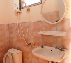 Бунгало Standard с балконом и с видом на сад в J.B.Hut Bungalows