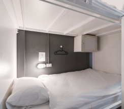 Кровать в общем номере (женский номер) в The Cocoon Hostel