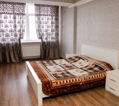 М.Горького 85Б. 2-комн.кв., 9-этаж, 121 в АнтиОтель