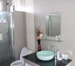 Вилла с 3 комнатами с балконом в Suanson Paragon Green Villas