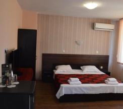 Полулюкс Deluxe в Bon Bon Hotel