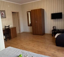 3-местная комната стандарт с балконом в Фортуна