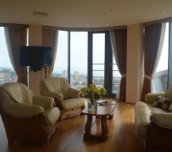 Апартаменты Deluxe с балконом и с красивым видом из окна в Diana Palace