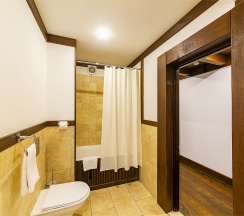 Улучшенный двухместный с двуспальной кроватью в Гладенькая