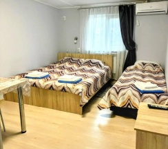 Двухместный номер Standard с балконом и с красивым видом из окна (2 отдельные кровати) в Морозов