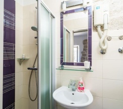 Двухместный номер Standard двуспальная кровать в Bokun Guesthouse