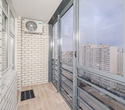 Улучшенная квартира ул. 8 Марта 190 с отдельной спальней в Rooms-Eкб