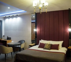 Номер улучшенный с 1 двуспальной кроватью Street в Green Garden Hotel
