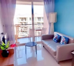 Двухместные апартаменты с видом на бассейн двуспальная кровать в Atlantis Condo Pattaya by Panissara