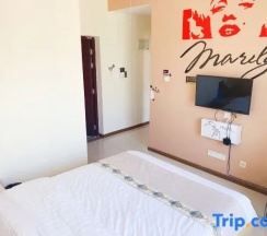 Люкс с 2 комнатами в Yijiayi Holiday Hotel