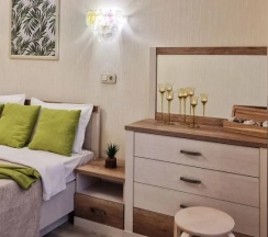 Двухместные апартаменты с красивым видом из окна двуспальная кровать в Travel`s Apart