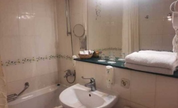 Стандартный двухместный номер в Golden Hotel
