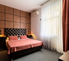 Номер Делюкс с кроватью размера «king-size» в Брют