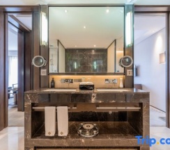 Люкс Business в Rising Hot Spring Resort Kunming