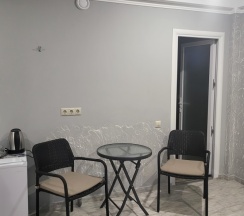 Четырехместный номер с балконом в GB