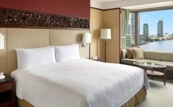 Номер Shangri-La Wing Connecting с видом на реку в Shangri-La Hotel Bangkok, Serviced Apartments