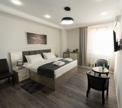 Двухместный номер Делюкс двуспальная кровать в Отель Downtown Suites Hotel Yerevan
