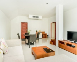 Четырёхместный люкс Deluxe семейный с 2 комнатами в L'esprit de Naiyang Beach Resort