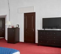 Улучшенный четырехместный номер в Палаты Хованских