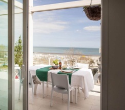 Семейный номер Standard Пентхаус с 2 комнатами с балконом и с видом на море в Residence Sunrise Cesenatico