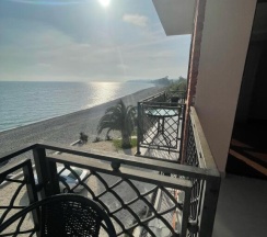 Четырёхместный номер Standard с видом на море в Мини-отель Leon Beach Hotel
