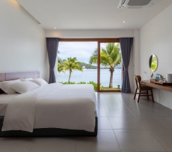 Двухместный номер Superior с видом на море двуспальная кровать в X-sea khanom Harbor Bay Resort