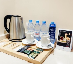 Апартаменты с видом на город в Dedeman Oskemen Hotel