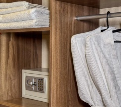 Двухместный номер Стандарт с балконом и с красивым видом из окна двуспальная кровать в Aimara