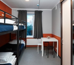 место в 4-местном мужском номере с двухъярусной кроватью в Кампус