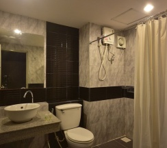 Люкс с балконом в LOFT Salaya