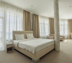 Супериор с балконом вид на морскую сторону в Кавказ