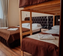 Семейный номер с двумя кроватями (окнами во двор) в Brothershotel.ru