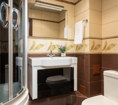 Есенина 5 в HomeHotel
