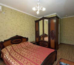ЛЮКС в Афина